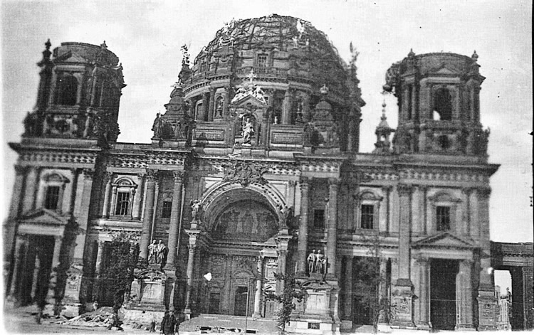 Berlin  1945010